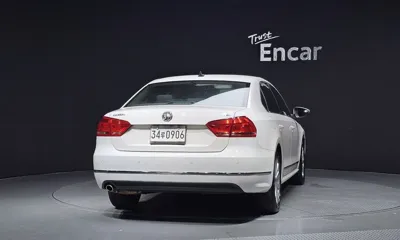 Volkswagen Passat 2015, 86868 км, за 3635.65 USD