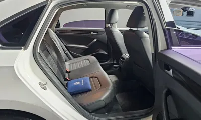 Volkswagen Passat 2015, 86868 км, за 3635.65 USD - фото 12