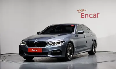 BMW 5-Series · 2018 год
