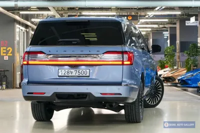 Lincoln Navigator 2020, 102088 км, за 32493.11 USD