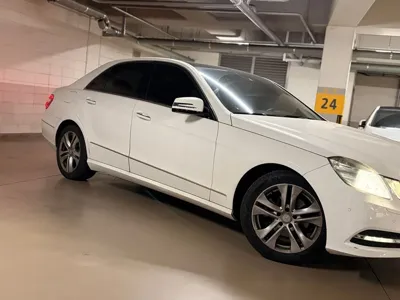 Mercedes-Benz E-Class · 2013 год