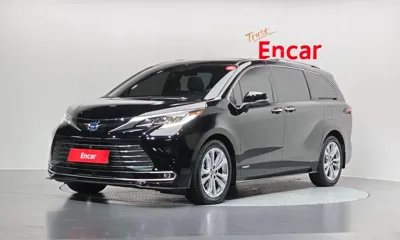 Toyota Sienna · 2021 год