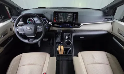 Toyota Sienna 2021, 54792 км, за 28620.19 USD - фото 7