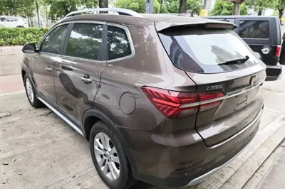 Roewe RX5 2018, 97300 км, за 6205 USD