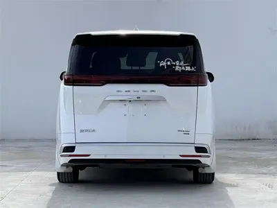 Denza Denza D9 2023, 52000 км, за 27741.12 USD