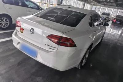 Volkswagen Lamando 2018, 67600 км, за 9316 USD