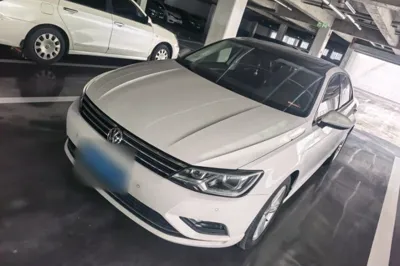 Volkswagen Lamando 2018, 67600 км, за 9316 USD