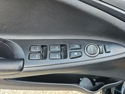 Hyundai Sonata 2010, 92674 км, за 2756.99 USD