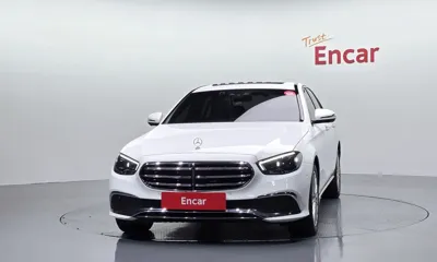 Mercedes-Benz E-Class 2023, 28109 км, за 28423.26 USD