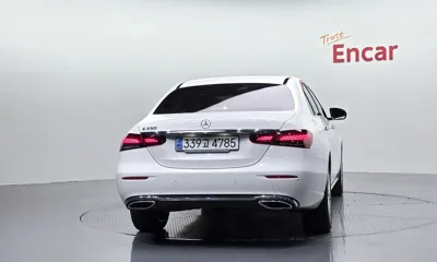 Mercedes-Benz E-Class 2023, 28109 км, за 28423.26 USD