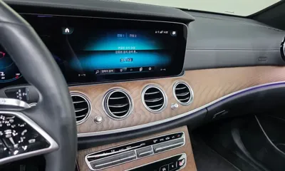 Mercedes-Benz E-Class 2023, 28109 км, за 28423.26 USD - фото 15