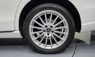 Mercedes-Benz E-Class 2023, 28109 км, за 28423.26 USD - фото 21