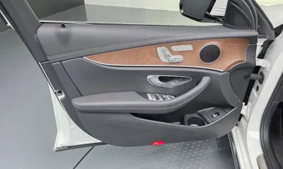 Mercedes-Benz E-Class 2023, 28109 км, за 28423.26 USD - фото 24
