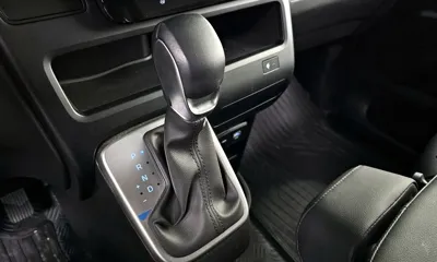 Hyundai Staria 2025, 18887 км, за 20350.18 USD - фото 9