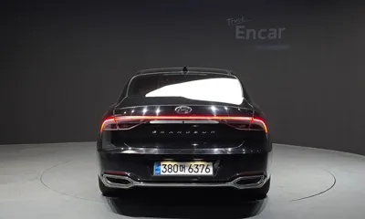 Hyundai Grandeur 2022, 120903 км, за 9998.71 USD