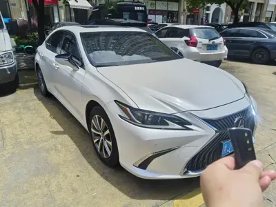 Lexus ES 2020, 66000 км, за 22924.81 USD