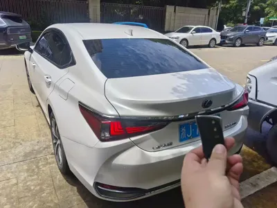 Lexus ES 2020, 66000 км, за 22924.81 USD