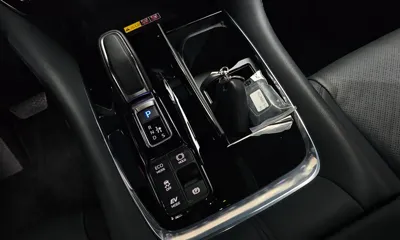 Toyota Alphard 2025, 15627 км, за 69882.94 USD - фото 9