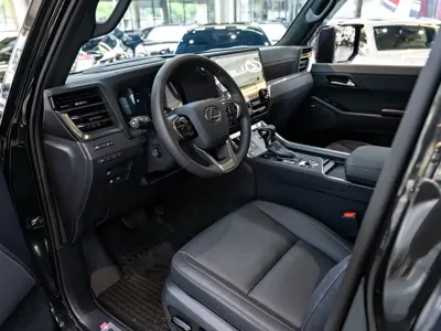 Lexus GX 2025, 15500 км, за 108238.04 USD - фото 9