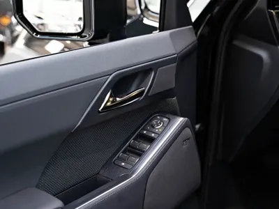 Lexus GX 2025, 15500 км, за 108238.04 USD - фото 21