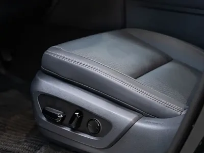 Lexus GX 2025, 15500 км, за 108238.04 USD - фото 22
