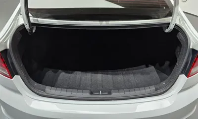 Hyundai Avante 2019, 51465 км, за 9042.42 USD - фото 17