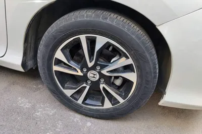 Honda Greiz 2016, 30900 км, за 5677 USD - фото 8