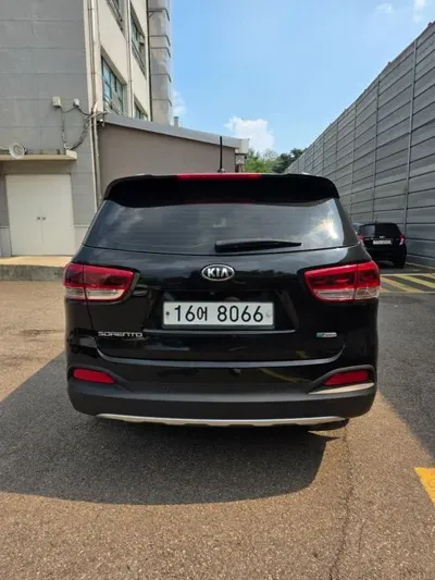 Kia Sorento 2015, 260000 км, за 5486.52 USD