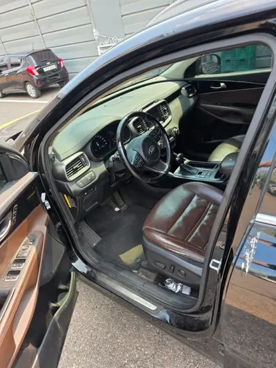 Kia Sorento 2015, 260000 км, за 5486.52 USD