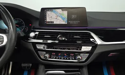 BMW 5-Series 2019, 82831 км, за 20021.01 USD - фото 14