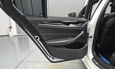 BMW 5-Series 2019, 82831 км, за 20021.01 USD - фото 25