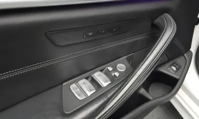 BMW 5-Series 2019, 82831 км, за 20021.01 USD - фото 27