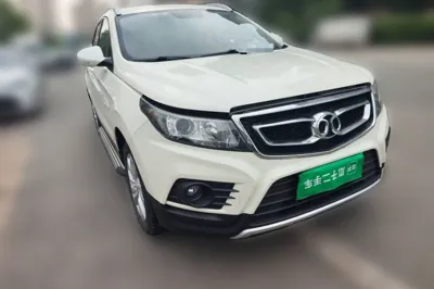 BAIC Senova X55 2016, 97100 км, за 2856 USD