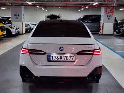 BMW 5-Series 2024, 18584 км, за 37378.91 USD