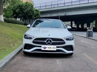 Mercedes-Benz C-Class 2025, 18000 км, за 31223.4 USD