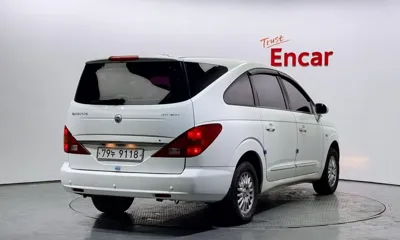 KG_Mobility_Ssangyong Rodius 2013, 164983 км, за 1904.89 USD