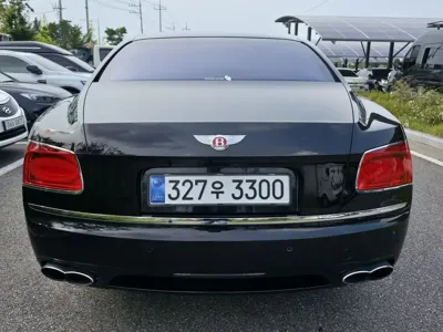Bentley Flying Spur 2015, 93000 км, за 32493.11 USD