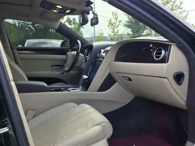 Bentley Flying Spur 2015, 93000 км, за 32493.11 USD - фото 7