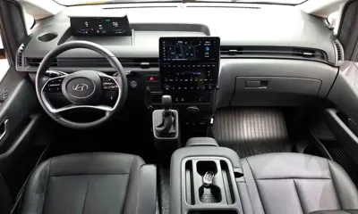 Hyundai Staria 2023, 47614 км, за 23387.63 USD - фото 7