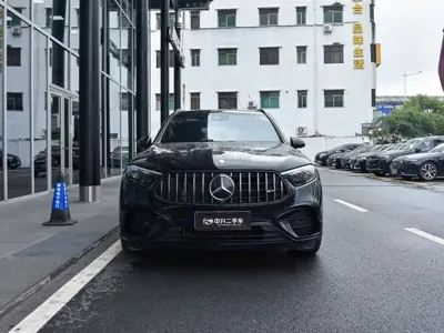 Mercedes-Benz GLC AMG 2025, 8200 км, за 68862.7 USD