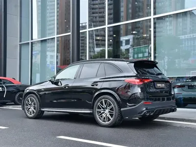 Mercedes-Benz GLC AMG 2025, 8200 км, за 68862.7 USD