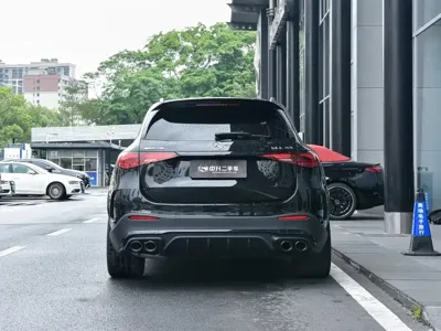 Mercedes-Benz GLC AMG 2025, 8200 км, за 68862.7 USD