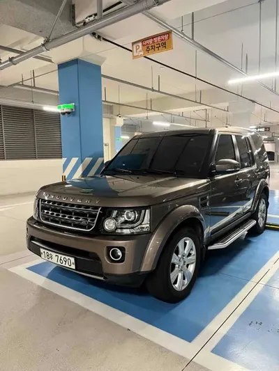 Land Rover Discovery · 2015 год