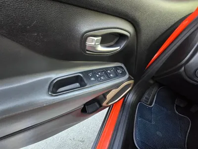 Jeep Renegade 2017, 100100 км, за 6147.68 USD - фото 9