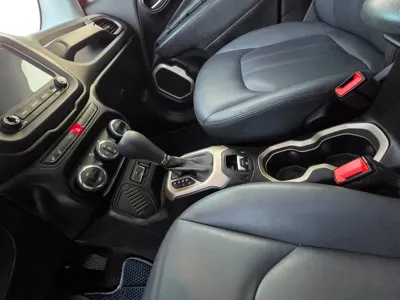 Jeep Renegade 2017, 100100 км, за 6147.68 USD - фото 11