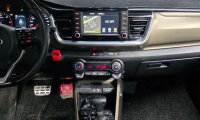 Kia Stonic 2018, 99747 км, за 6236.05 USD - фото 14