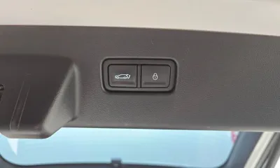 Genesis GV60 2022, 99635 км, за 24625.42 USD - фото 20