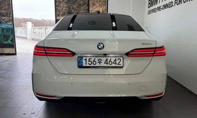 BMW 5-Series 2025, 9912 км, за 34134.17 USD
