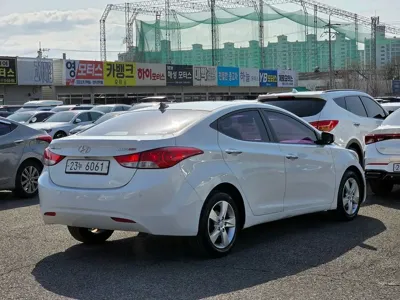 Hyundai Avante 2011, 159719 км, за 2313.59 USD