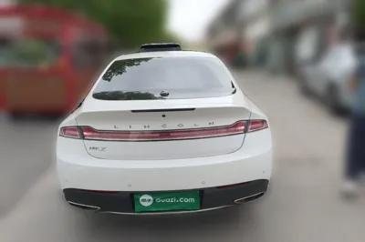 Lincoln MKZ 2017, 81600 км, за 8666 USD